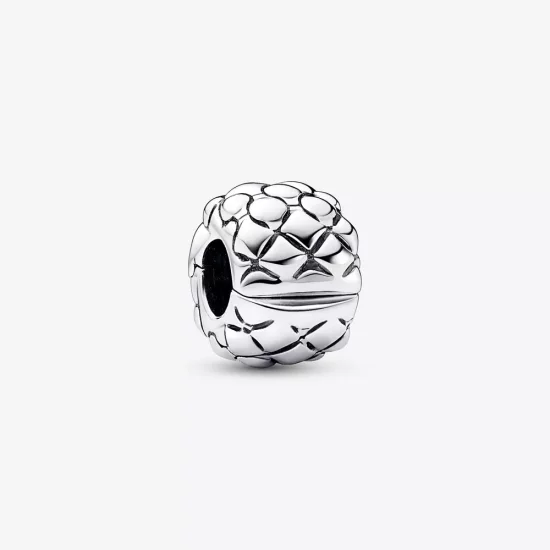 (imagen para) Charm con clip y tachuelas de Pandora - 792746C00