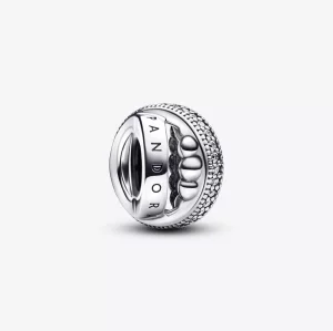 (imagen para) Charm con logotipo de Pandora, pavé y cuentas - 792317C01