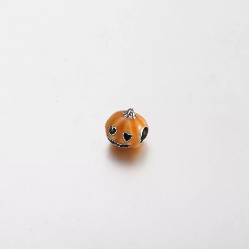 (imagen para) Charm de calabaza espeluznante que brilla en la oscuridad de Pandora - 792291C01 - Ver 2