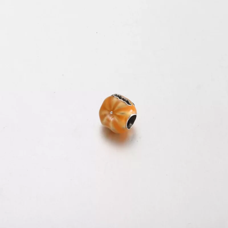 (imagen para) Charm de calabaza espeluznante que brilla en la oscuridad de Pandora - 792291C01 - Ver 4