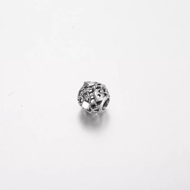 (imagen para) Charm de candado con eslabones de cadena calados de Pandora - 790071C00 - Ver 2