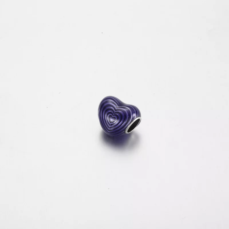(imagen para) Charm de corazón con la palabra "Mamá radiante de amor" de Pandora - 791160C01 - Ver 3