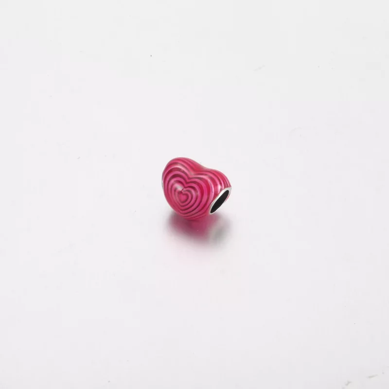 (imagen para) Charm de corazón con la palabra "Mamá radiante de amor" de Pandora - 791505C01 - Ver 3