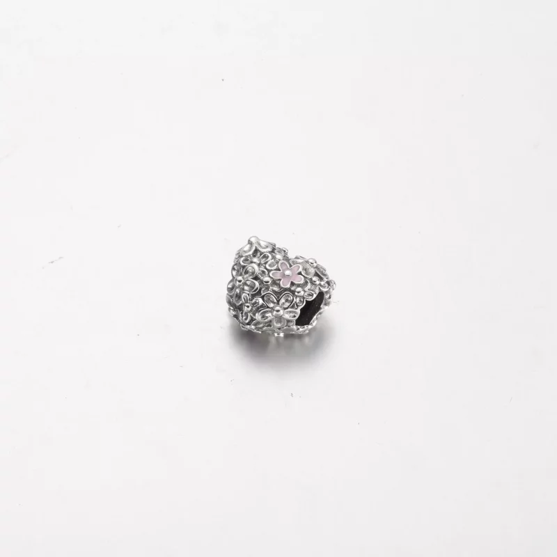 (imagen para) Charm de corazón con margaritas de Pandora - 791155C01 - Ver 3