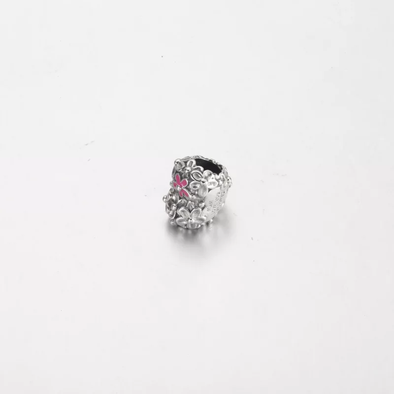 (imagen para) Charm de corazón con margaritas de Pandora - 791155C01 - Ver 4