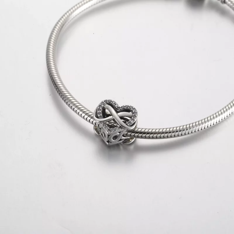 (imagen para) Charm de corazón rojo infinito de la familia Pandora - 792246C01 - Ver 4