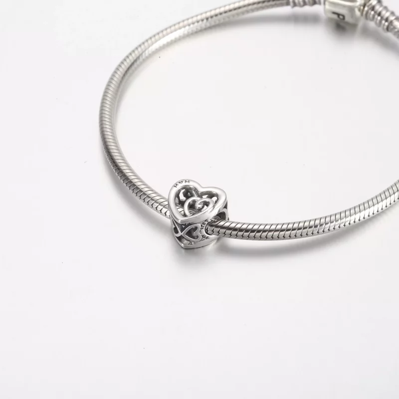 (imagen para) Charm de corazones infinitos entrelazados de Pandora - 790800C00 - Ver 5
