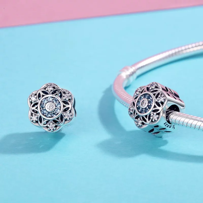 (imagen para) Charm de estilo Pandora en plata con románticos copos de nieve - SCC247 - Ver 5