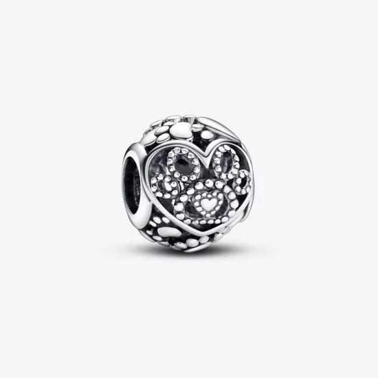 (imagen para) Charm de Pandora con corazones y huellas de bebé de piel - 792248C00