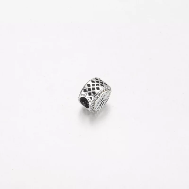 (imagen para) Charm de plata de ley con estampado de cebra de Pandora - 792016CZ_E025 - Ver 3