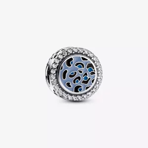 (imagen para) Charm de plata de ley con estampado de leopardo azul de Pandora - 792016CZ_E024