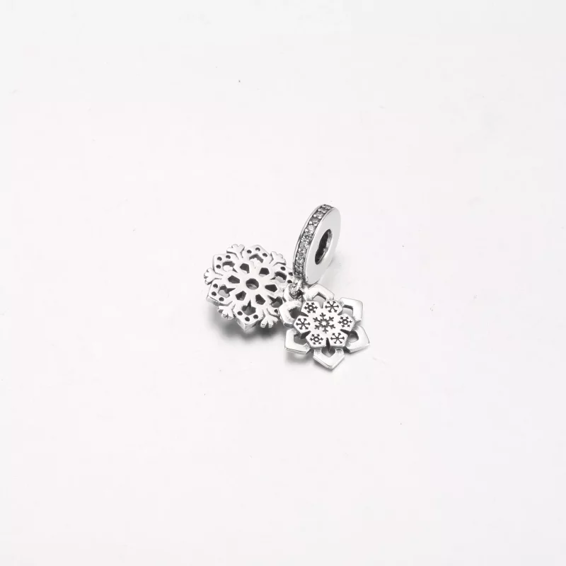 (imagen para) Charm doble colgante de copo de nieve brillante de Pandora - 792355C01 - Ver 3