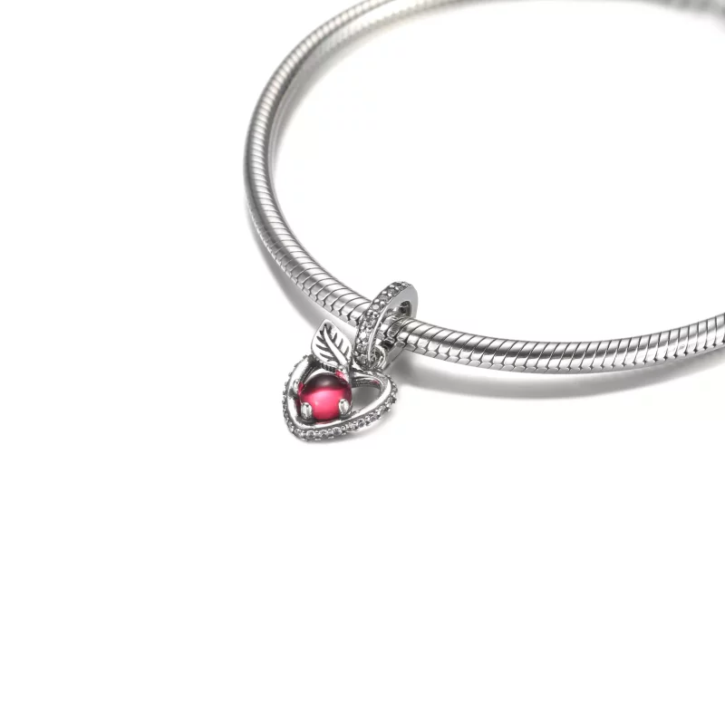 (imagen para) Colgante de manzana de Blancanieves de PANDORA Disney - 399553C01 - Ver 5