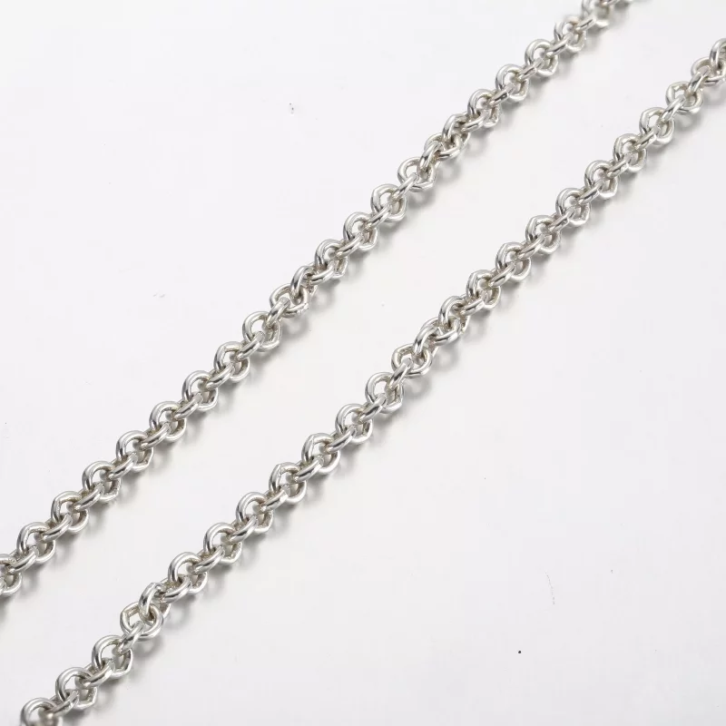 (imagen para) Collar con colgante en forma de T de Pandora Moments O - 391157C00 - Ver 4