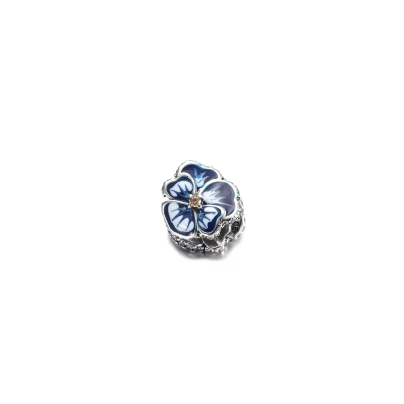 (imagen para) Encanto de flores de pensamiento azul PANDORA - 790777C02 - Ver 2