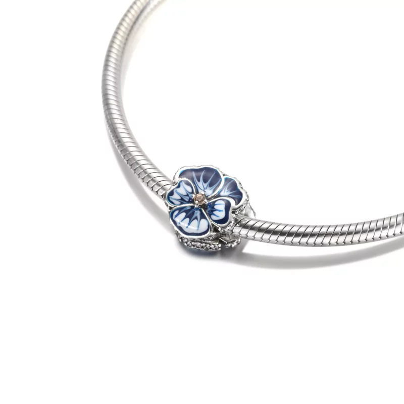 (imagen para) Encanto de flores de pensamiento azul PANDORA - 790777C02 - Ver 4