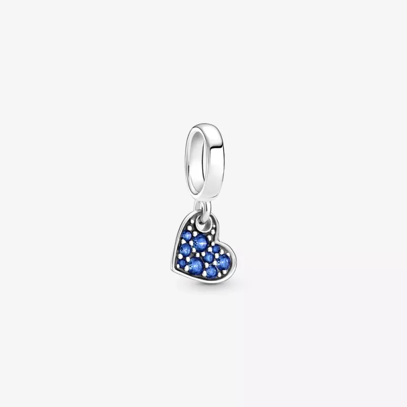 (imagen para) PANDORA Encanto Colgante Corazón Inclinado Pavé Azul Estelar - 799404C01