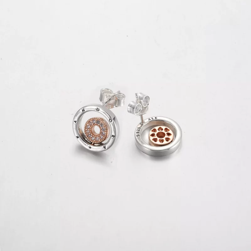 (imagen para) Pendientes con círculos y logotipo de dos tonos con la firma Pandora - 282314C01 - Ver 3