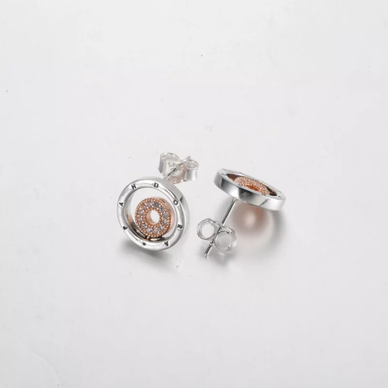 (imagen para) Pendientes con círculos y logotipo de dos tonos con la firma Pandora - 282314C01 - Ver 4