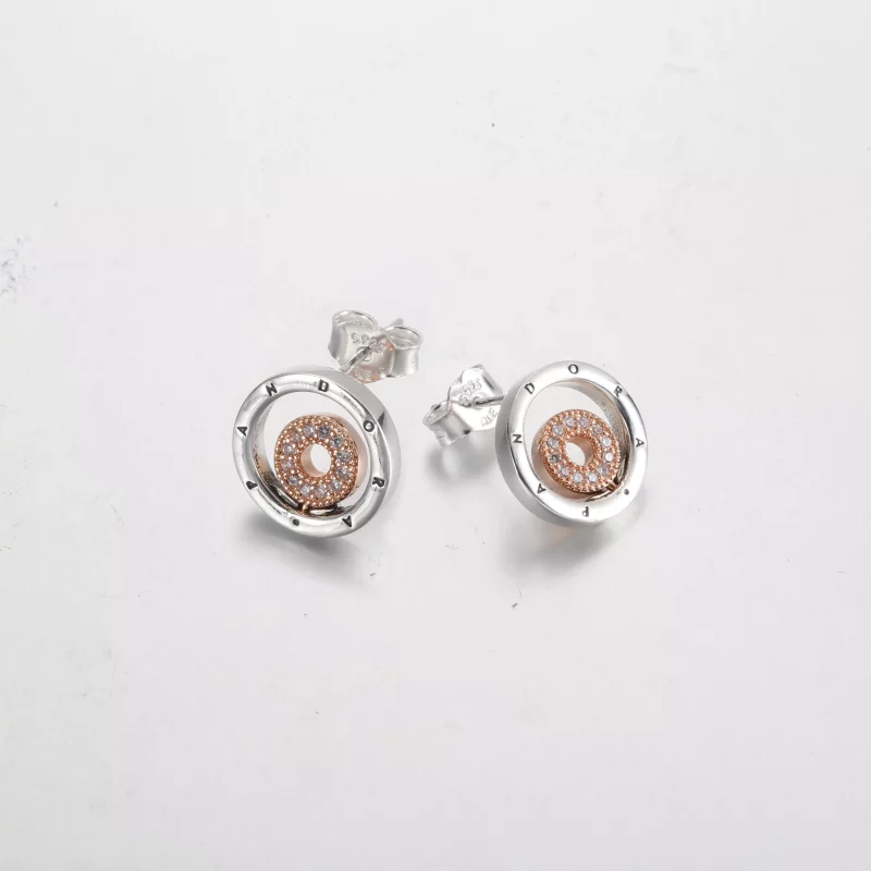 (imagen para) Pendientes con círculos y logotipo de dos tonos con la firma Pandora - 282314C01 - Ver 5