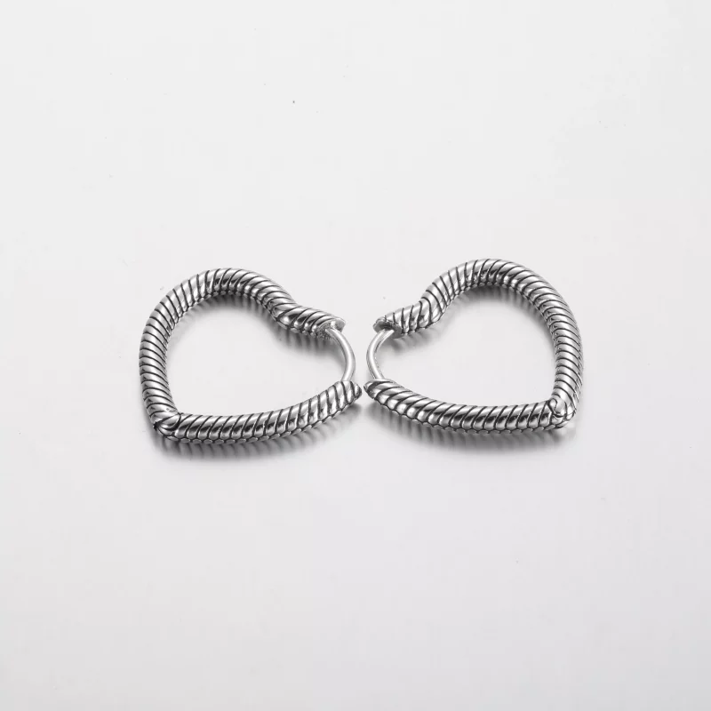 (imagen para) Pendientes de aro con dije de corazón de Pandora Moments - 292236C00 - Ver 4