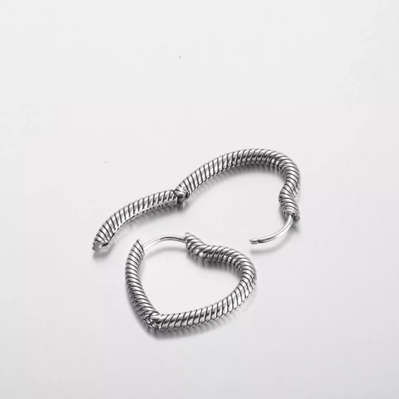 (imagen para) Pendientes de aro con dije de corazón de Pandora Moments - 292236C00 - Ver 5
