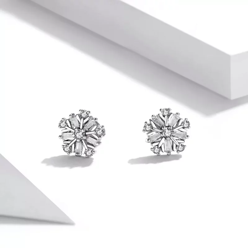 (imagen para) Pendientes de botón estilo Pandora de plata con brillantes copos de nieve - SCE1 - Ver 2