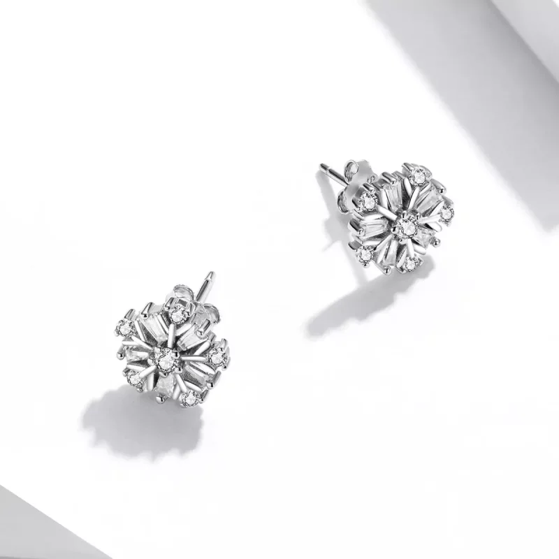 (imagen para) Pendientes de botón estilo Pandora de plata con brillantes copos de nieve - SCE1 - Ver 4