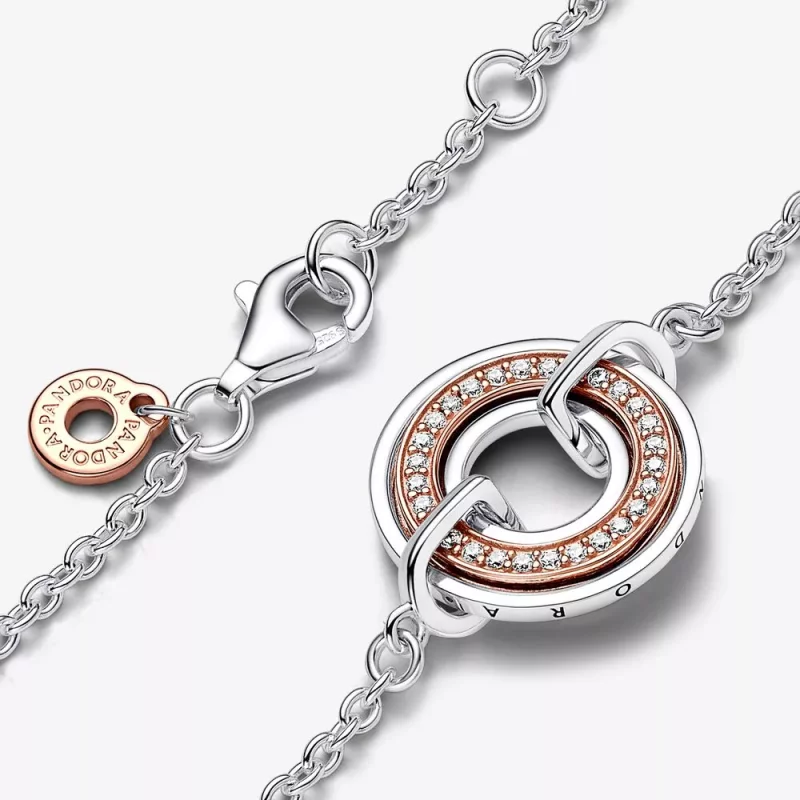 (imagen para) Pulsera con cadena pavé y logotipo de dos tonos de Pandora Signature - 582741C01 - Ver 2