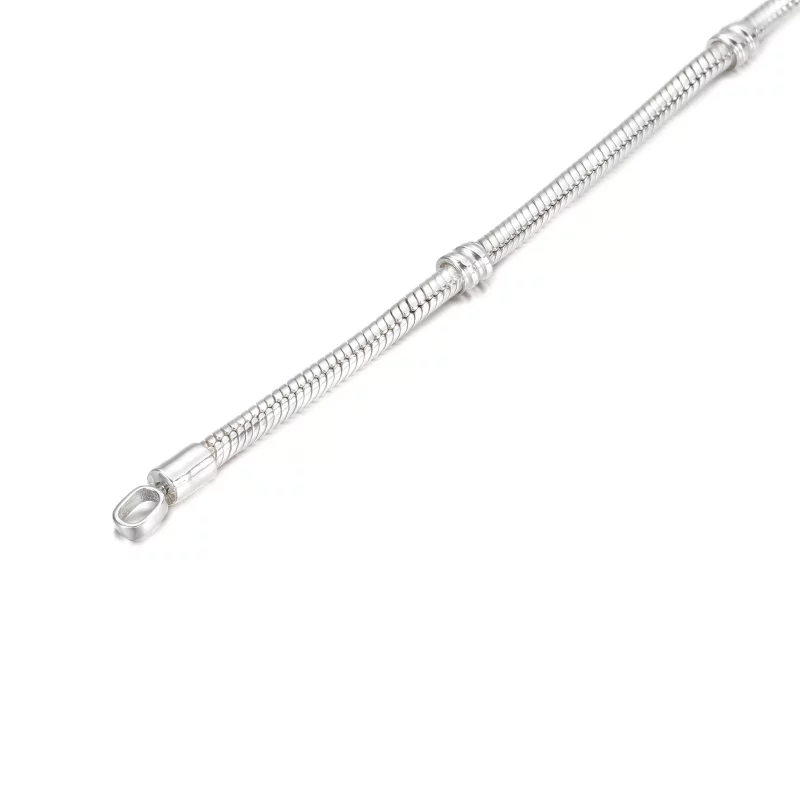 (imagen para) Pulsera de cadena de serpiente con cierre de corazón de Pandora Moments - 599539 - Ver 5
