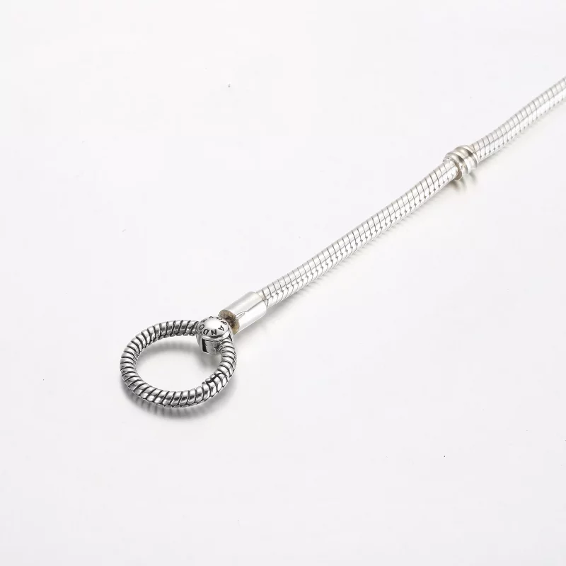 (imagen para) Pulsera Pandora Moments con cierre de presión y cadena de serpiente - 592242C00 - Ver 4
