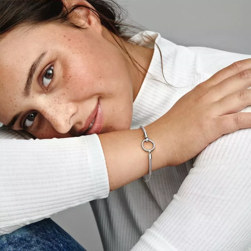 (imagen para) Pulsera Pandora Moments con cierre de presión y cadena de serpiente - 592242C00 - Ver 6