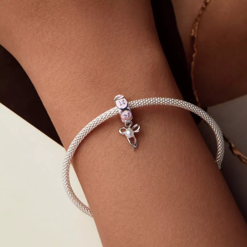 (imagen para) Charm con hebilla de posicionamiento y lazo de ballet estilo PANDORA - SCC2763 - Ver 7