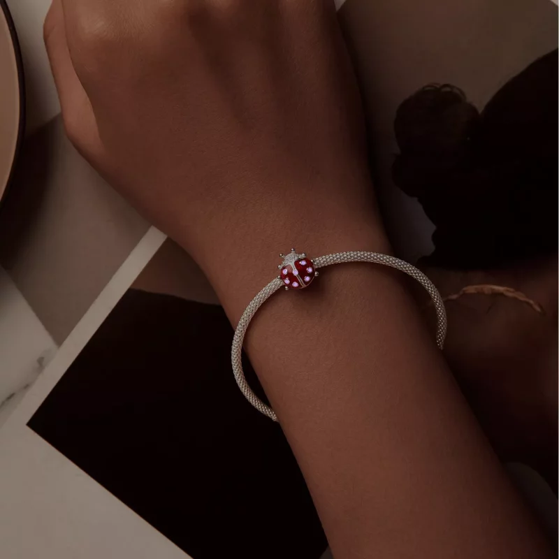 (imagen para) Charm estilo PANDORA con forma de mariquita que brilla en la oscuridad - SCC2735 - Ver 4