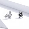 Pendientes de botón en estilo Pandora con mariposa y flor de plata - SCE884
