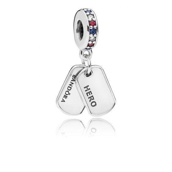 Charm colgante en plata de ley Etiqueta de perro héroe PANDORA - Haga click en la imagen para cerrar