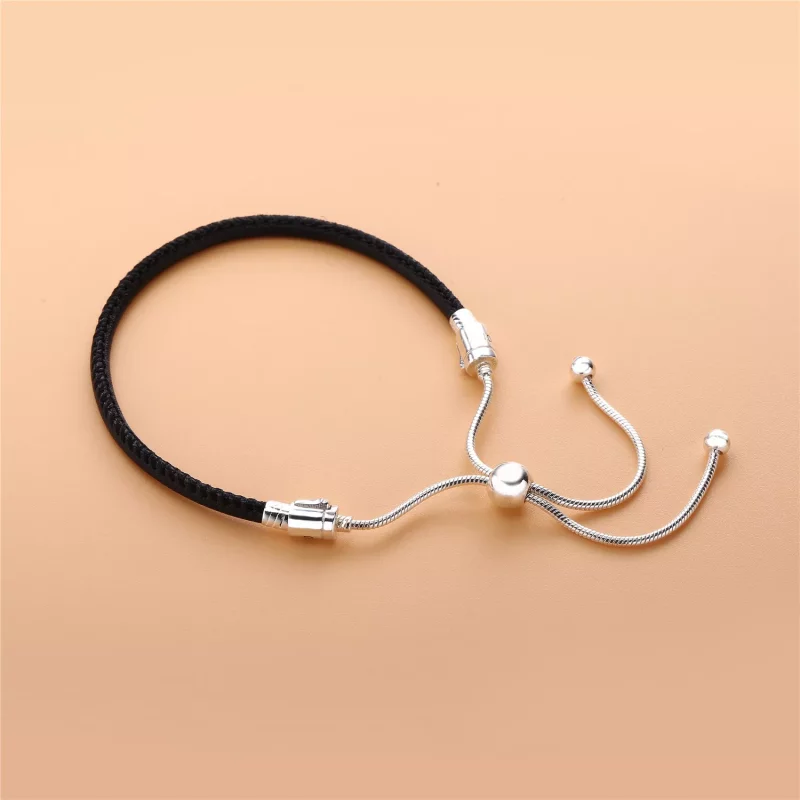(imagen para) Pulsera PANDORA Moments Cuero negro. Cierre deslizante - Ver 2
