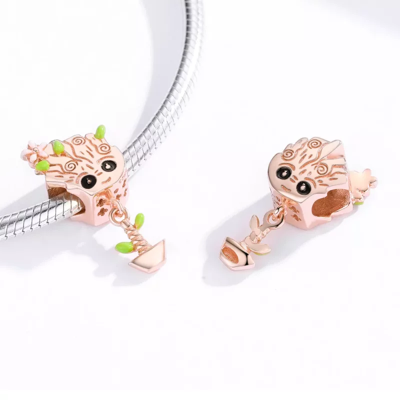 (imagen para) Charm de Baby Groot estilo Pandora en color oro rosa - BSC130 - Ver 3