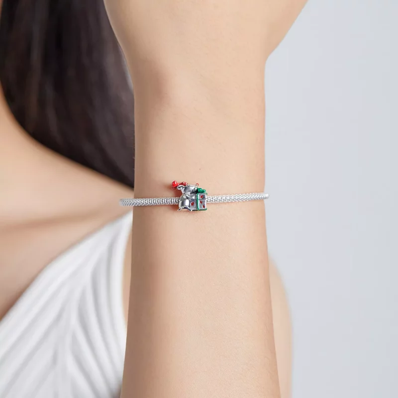 (imagen para) Charm de estilo Pandora con reno entregando regalos - BSC540 - Ver 5