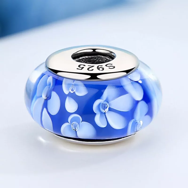 (imagen para) Pandora Estilo Encanto de Vidrio Murano Azul con Flores Blancas - SCZ006 - Ver 5