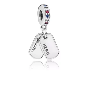 (imagen para) Charm colgante en plata de ley Etiqueta de perro h&eacute;roe PANDORA