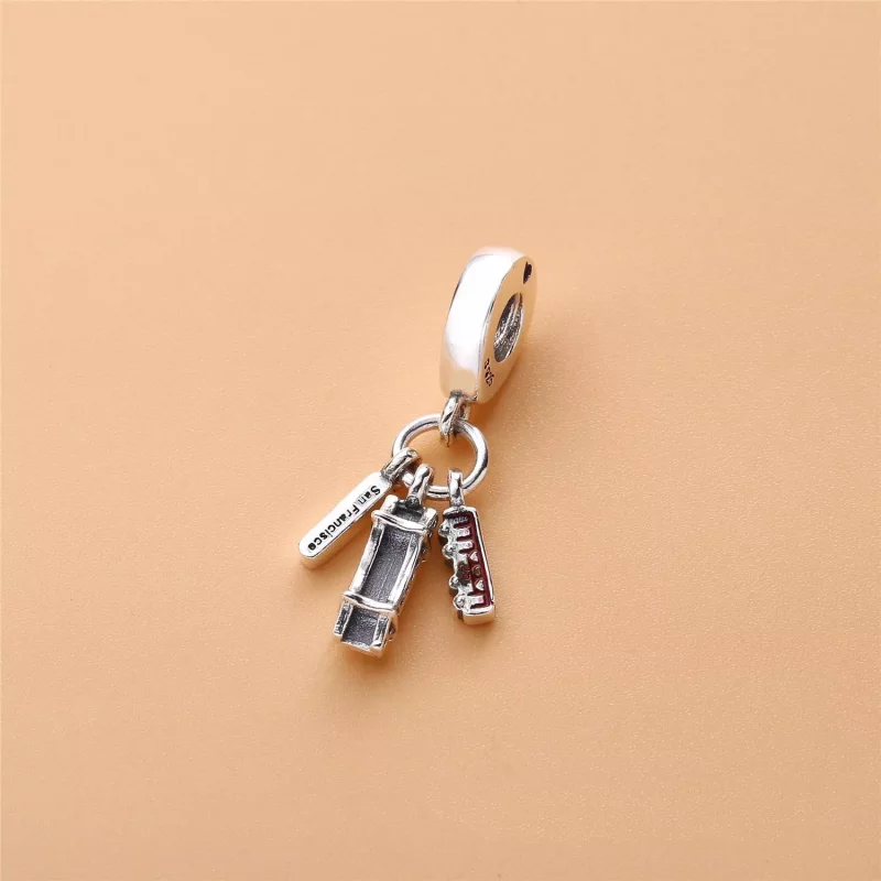 (imagen para) Charm colgante en plata de ley Lugares destacados de San Francisco PANDORA - Ver 2