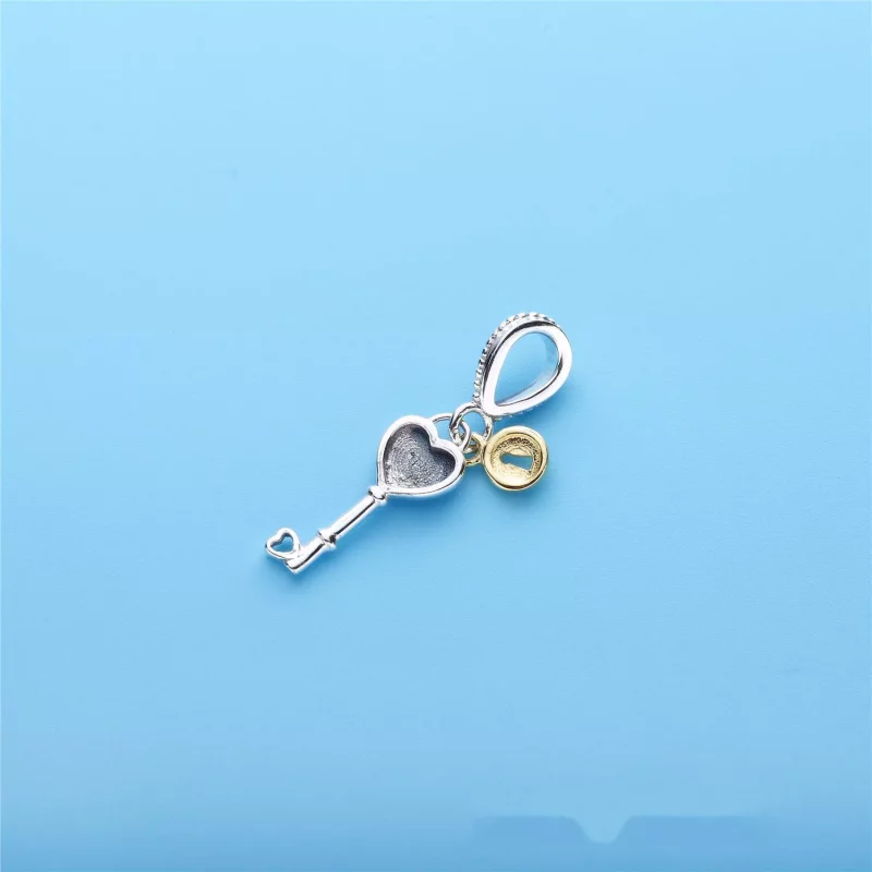 (imagen para) Charm colgante en plata de ley y oro Llave de mi Coraz&oacute;n - PANDORA - Ver 3