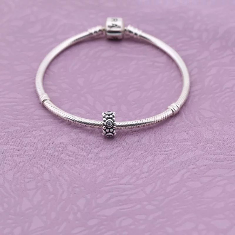 (imagen para) Charm El c&iacute;rculo del juego - PANDORA - Ver 2