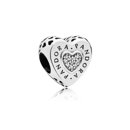 (imagen para) Charm en plata de ley Coraz&oacute;n de la firma PANDORA