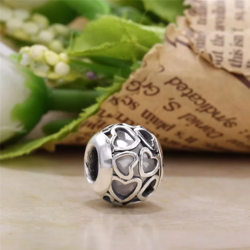 (imagen para) Charm en plata de ley Encerrado en el amor PANDORA - Ver 2