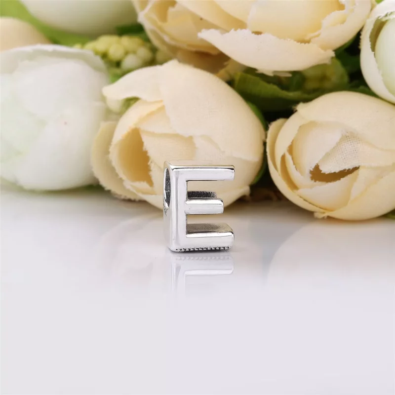 (imagen para) Charm en plata de ley Letra E - PANDORA - Ver 2