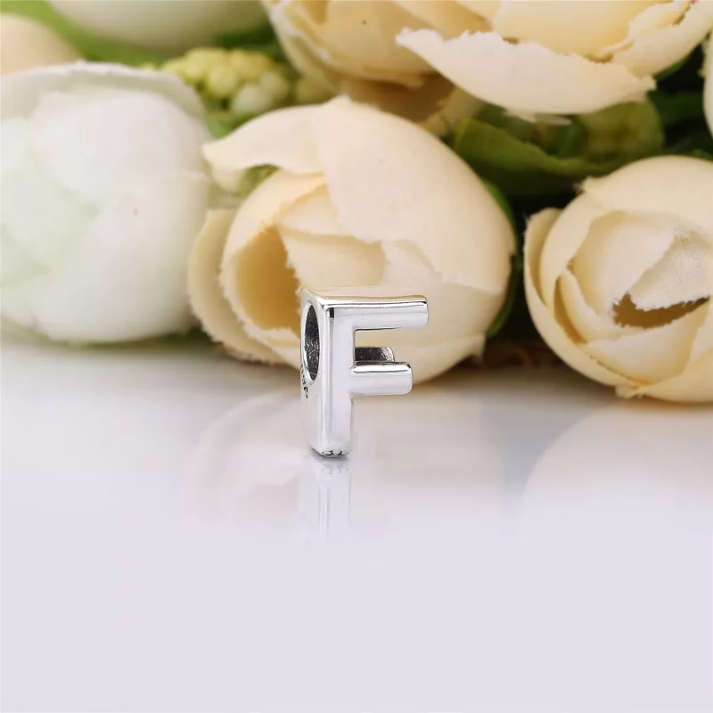 (imagen para) Charm en plata de ley Letra F - PANDORA - Ver 2