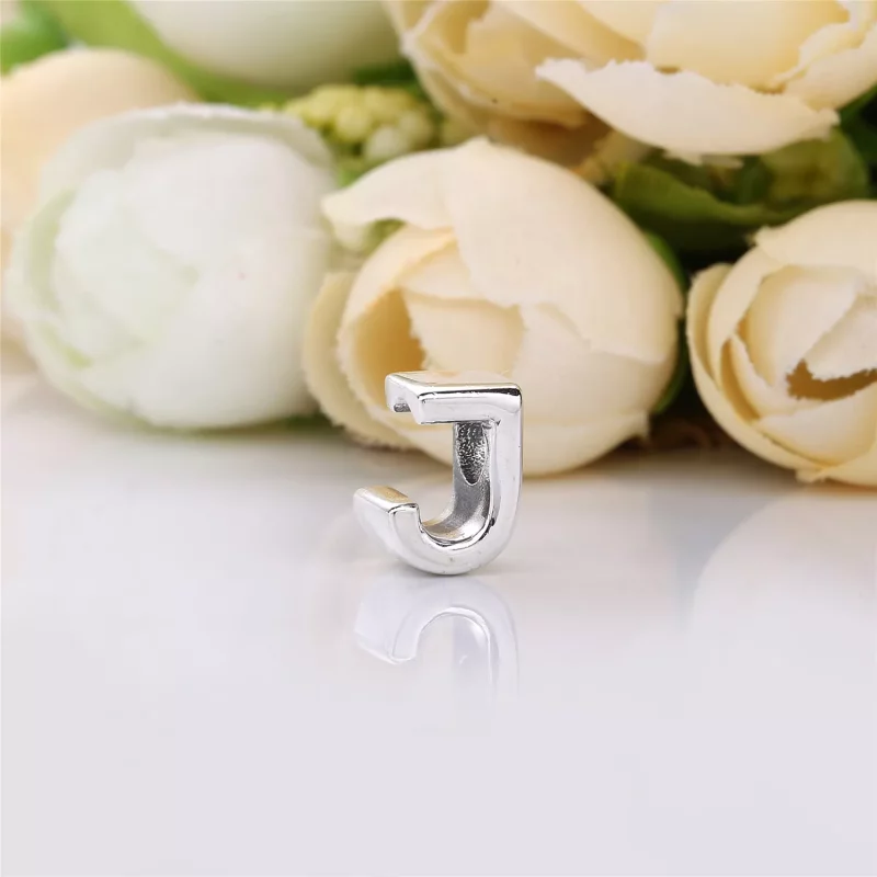 (imagen para) Charm en plata de ley Letra J - PANDORA - Ver 2