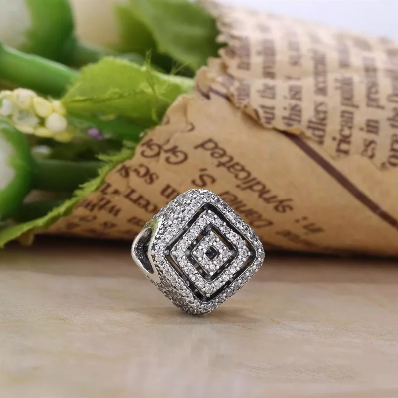 (imagen para) Charm en plata de ley L&iacute;neas Radiantes - PANDORA - Ver 2